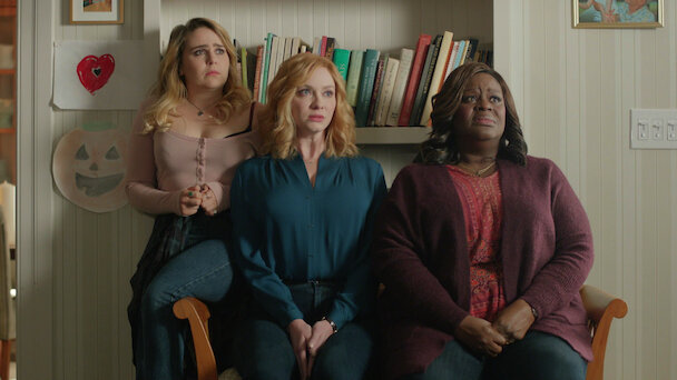 Watch Good Girls | Netflix Official Site - Where Can I Watch Good Girls Season 4 Episode 1